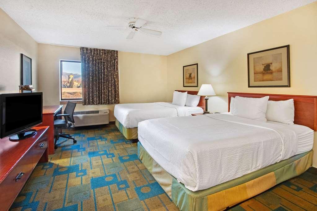 La Quinta By Wyndham Albuquerque Journal Ctr Nw Hotel Стая снимка